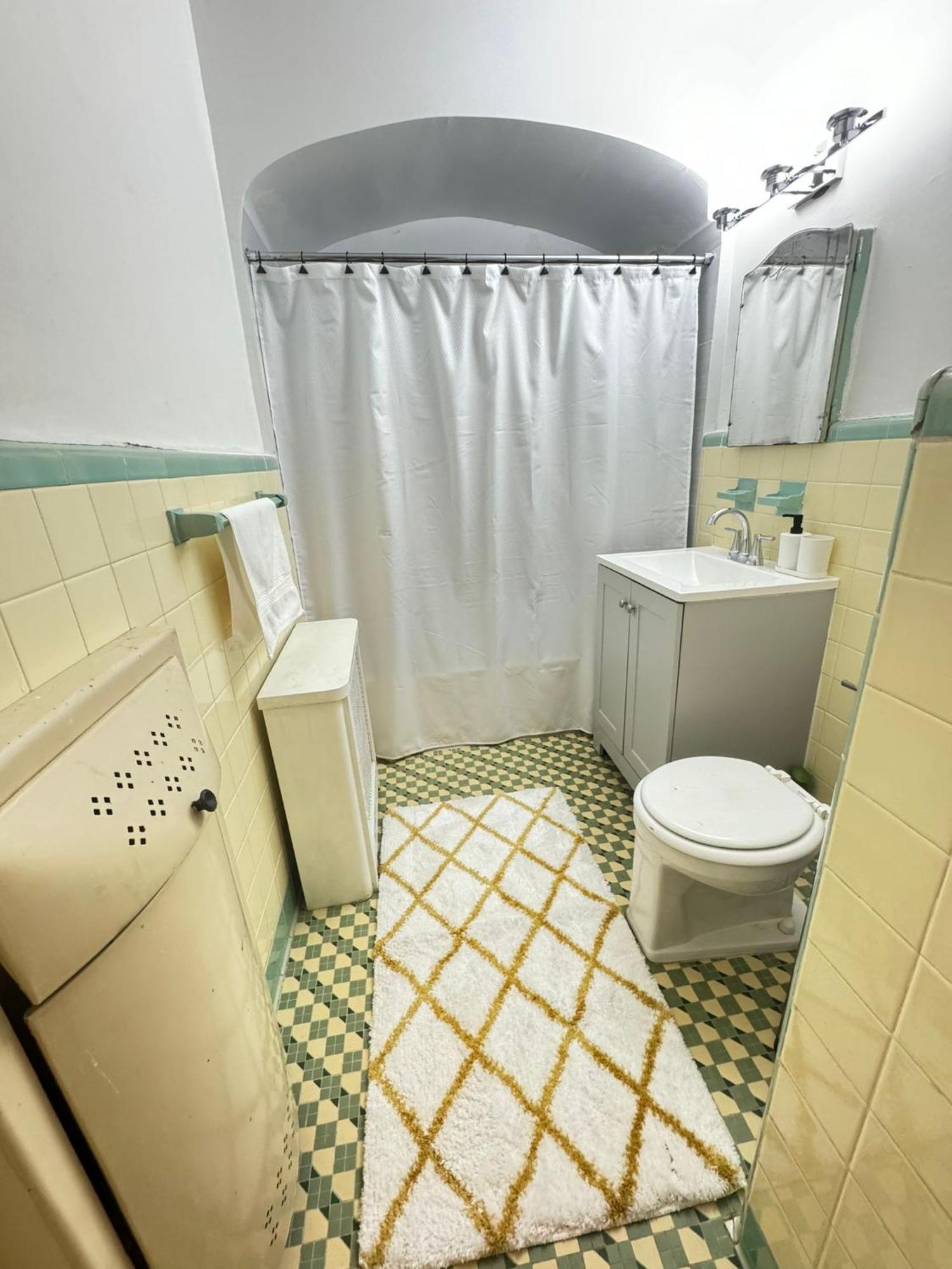 Stay Rego Park New York Bagian luar foto